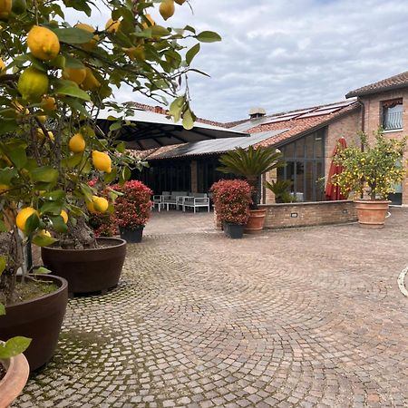 Agriturismo La Sapienza Monestirolo Exteriör bild