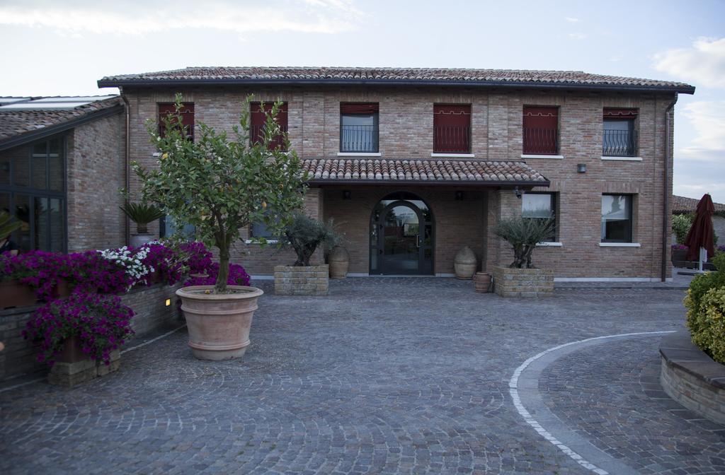 Agriturismo La Sapienza Monestirolo Exteriör bild